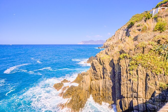 Cinque Terre Day Trip with Transport from Montecatini - Scenic Sea Journey to Riomaggiore