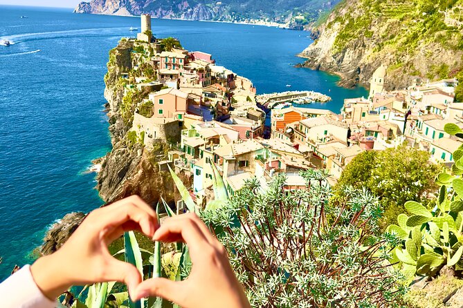 Cinque Terre Private Day Trip from Genoa with Local English Speaking Driver - Manarola: The Oldest Village and Artistic Inspiration