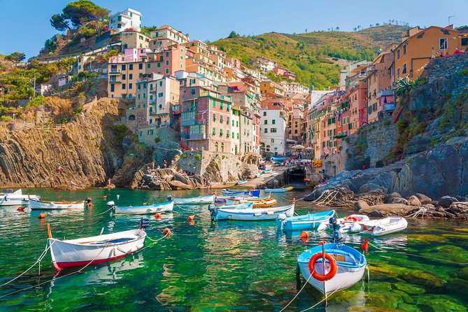 Cinque Terre tour with limoncino tasting from La Spezia Train Station - Riomaggiore: The Last Stop Before Returning