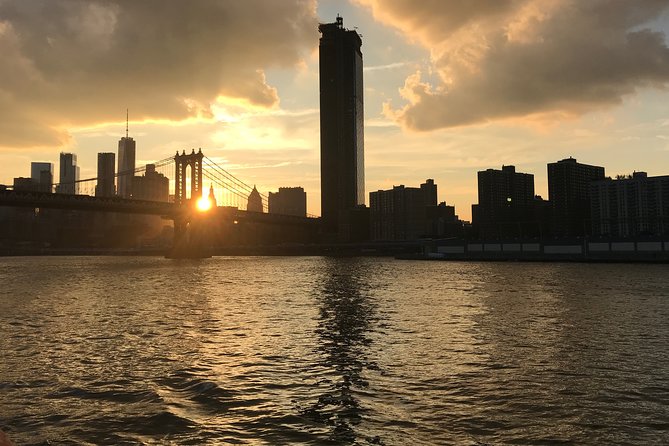 Circle Line: New York City Harbor Lights Cruise - The Scenic Route and Major Landmarks