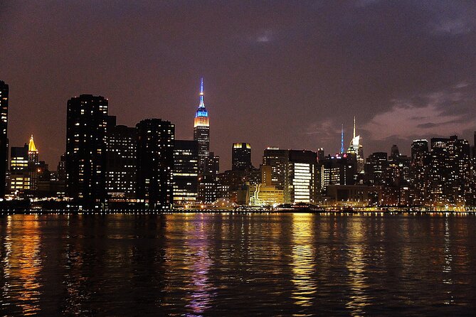 Circle Line: New York City Harbor Lights Cruise - Onboard Amenities and Food Options