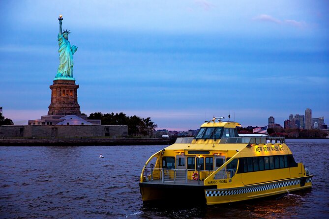 Circle Line: New York City Statue of Liberty Super Express Cruise - The Role of the Live Guide and Commentary