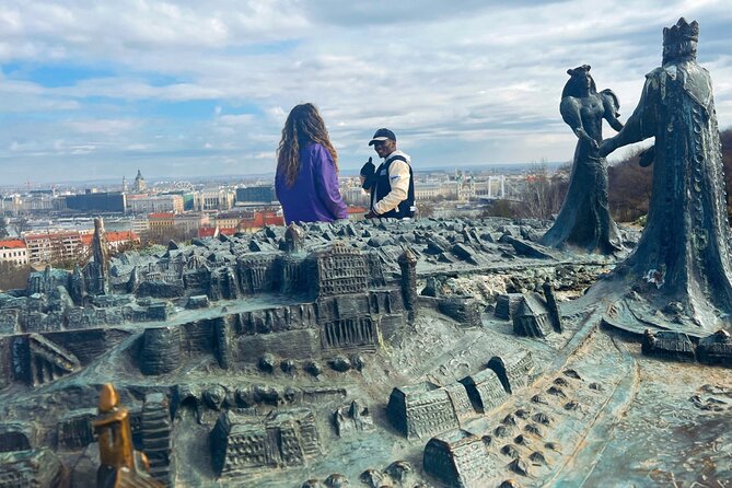 Citadel tour on e-scooter incl. Liberty Statue and panoramic view - The Eco-Friendly Ride and Guide Expertise