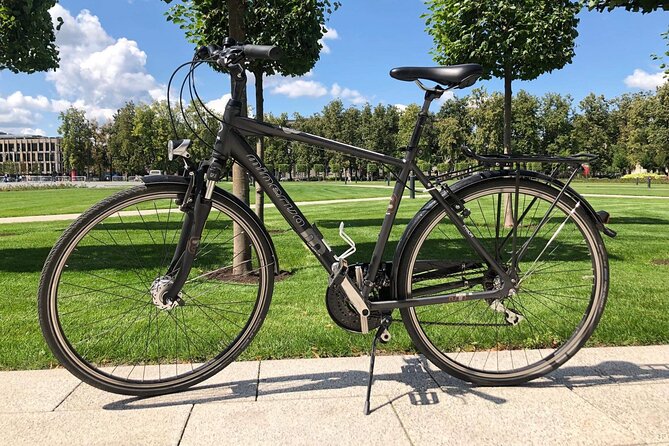 City Bike rent in Vilnius for 1 day - Ride Along Vilnius River and City Streets