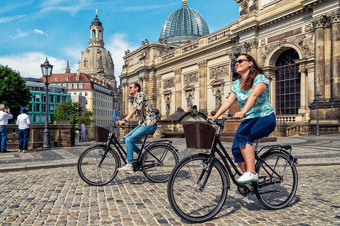City Bike Rental in Dresden - Optional Extras: Helmets and Bicycle Bags for Extra Comfort