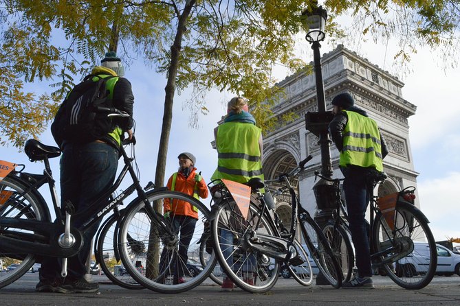City bike tour on a dutch bike - Key Points