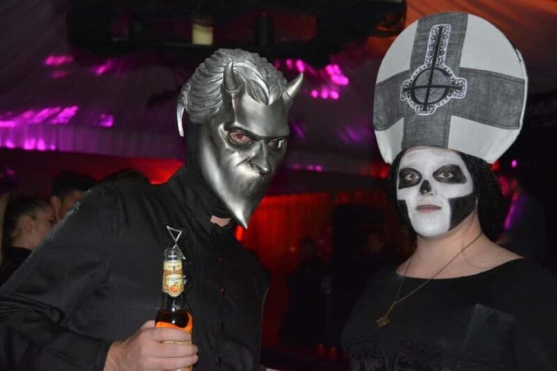 City Break: Halloween Party at Bran, 2 nights accommodation - The Practicalities: Meeting Point and Group Size
