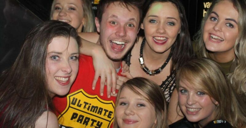 City Centre and Red Light Pub Crawl: 2 Night Pass - Pacing, Crowd Levels, and Atmosphere