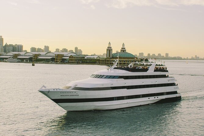 City Cruises: Chicago Fireworks Premier Dinner Cruise - The Fireworks Display and Scenic Views