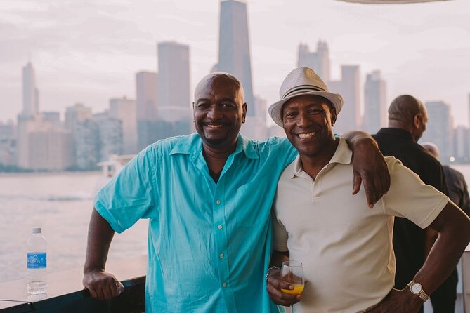 City Cruises Chicago: Fireworks Signature Dinner Cruise - Dining on the Water: Buffet Highlights and Menu Variability