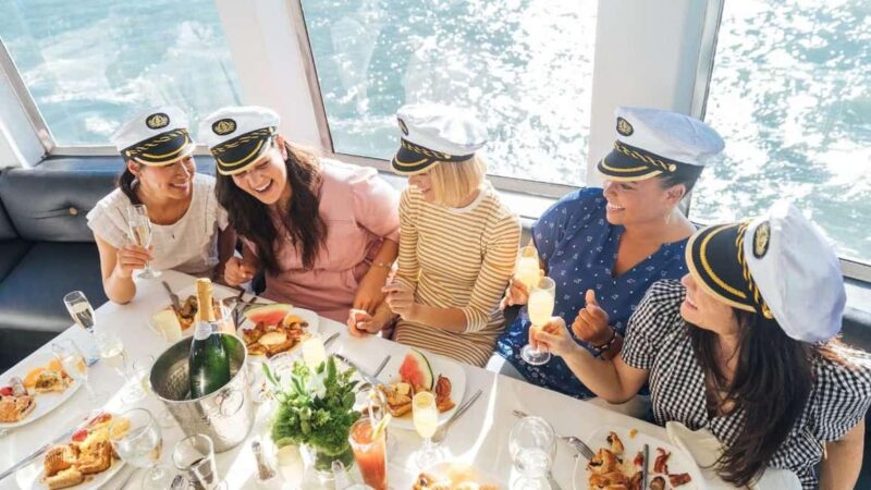 City Cruises Chicago: Lake Michigan Lunch or Dinner Cruise - Key Points