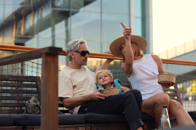 City lounge trip with the lounge ship through Berlin - Winter Comfort and Seasonal Treats