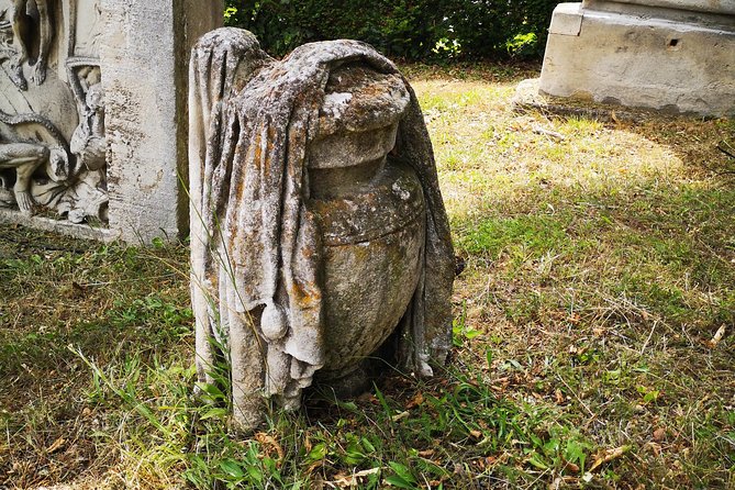 City of the dead - Central Cemetery with Sandra Blum - Starting Point at Bestattung Wien in Simmering
