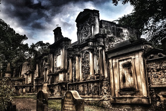 City of the Dead Haunted Graveyard Tour - What Makes This Tour Stand Out?
