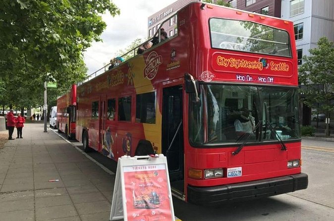 City Sightseeing Seattle HOHO Bus Tour + Bookable Extras - Discovering the Historic Pike Place Market
