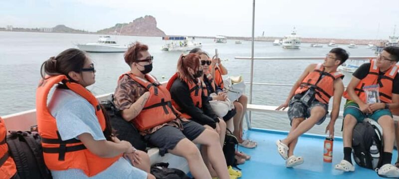 City Tour & Beach Club All Inclusive Horse Ride Water Sports - The Thrilling Cliff Diving Performance at Mazatlan