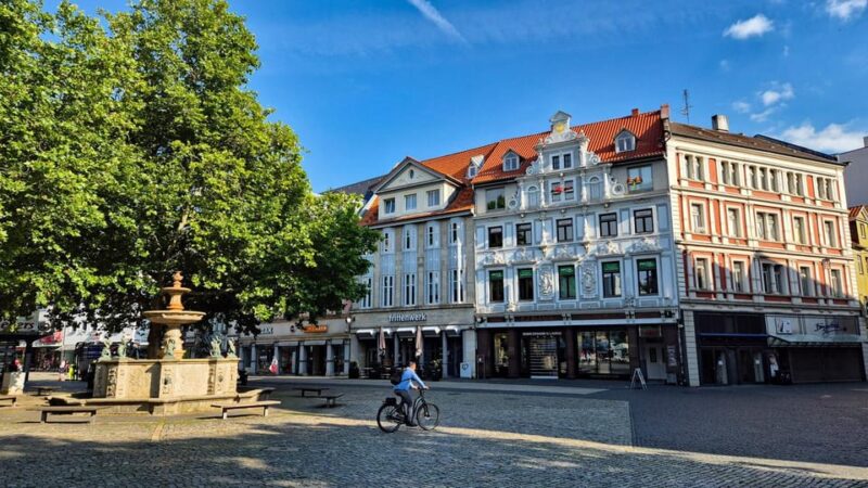 City tour Braunschweig: diverse and full of surprises. - The Historic Atmosphere at Martinikirche and the Old Town Market