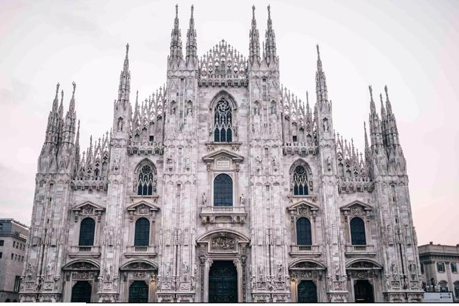 City Tour Bus Turistic with Cathedral guided - Key Points