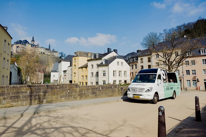 City Tour HOP ON HOP OFF (LUGA 2025) - The Experience of the Audio Guide and Commentary