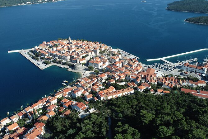 City tour Korula - private walking tour - Visiting St. Marks Cathedral: A Landmark in the Heart of Town