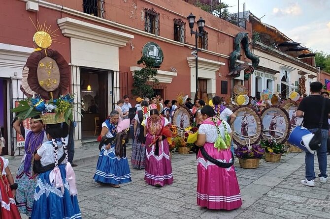 City Tour Oaxaca to Explore the Historic Landmarks - Strolling Along Andador de Macedonia Alcalá