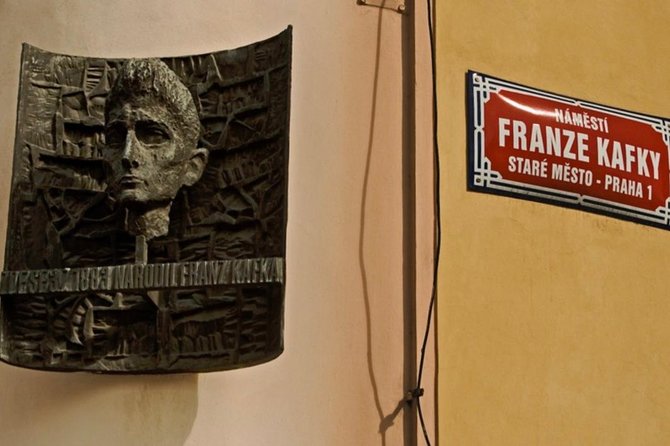 City tour of Prague's Old Town - Walking Across Charles Bridge and Its Artistic Atmosphere