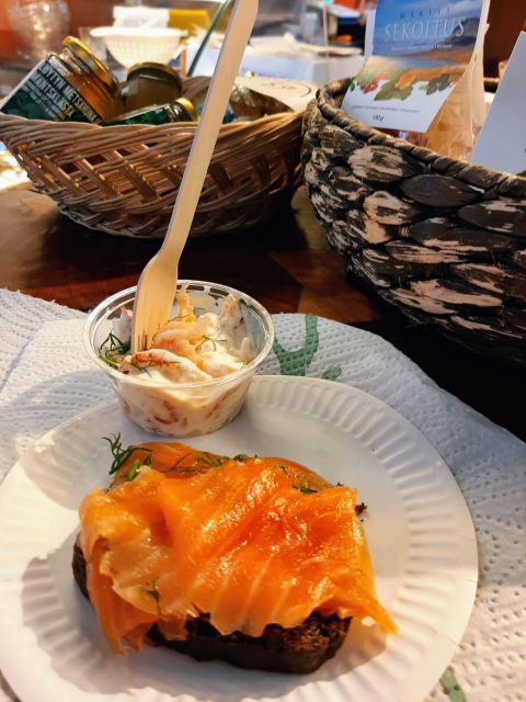 CITY Tour with Food Tasting in Helsinki - Key Points