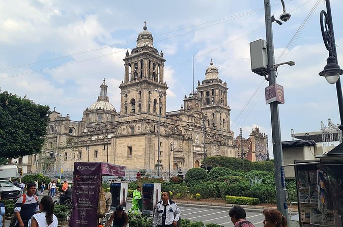City Tour with National Museum of Anthropology - Practical Details: Transportation, Meeting Point, and Group Size