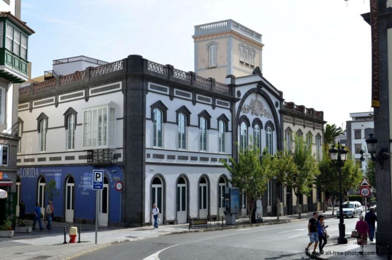 City Treasures Unveiled: 3.5-Hour Las Palmas Cab & Walking - The Starting Point Near Santa Catalina Bus Station