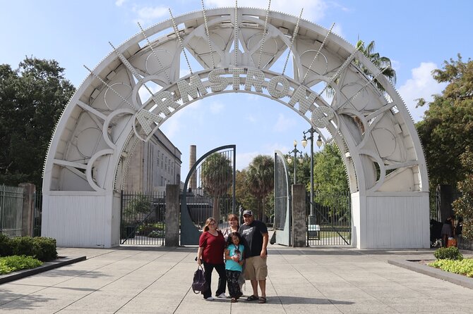 Citywide Driving Tour with Local Jazz Musician - Discovering the Historic St. Louis Cemetery No. 3