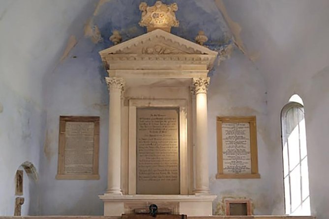 Clan Tour - OUTLANDER series and Loch Ness - The Great Glen Distillery: Crafting Gin Inspired by Local Nature