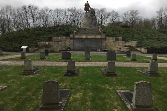 Clash of Titans: Battle for Seelow Heights WW2 tour - The Journey Back: Passing Through Lietzen and the German War Cemeteries
