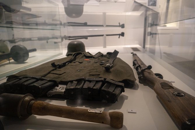 Clash of Titans: Battle for Seelow Heights WW2 tour - Comfortable Transport and Expert Guidance