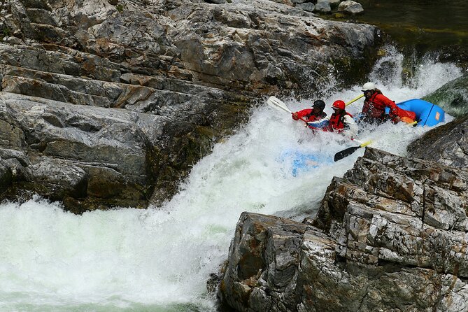Class lV 6 Hours White Water Rafting in Salmon River California - The Starting Point at Willow Creek, California