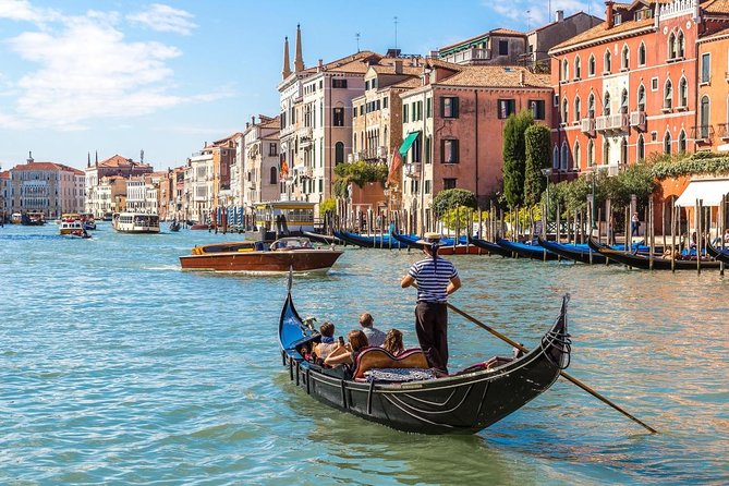 Classic 30-Minute Gondola Ride in Venice - Venices Classic Gondola Ride: What You Need to Know