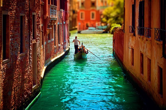 Classic 30-Minute Gondola Ride in Venice - Venice Gondola Ride: Who Will Appreciate It Most?