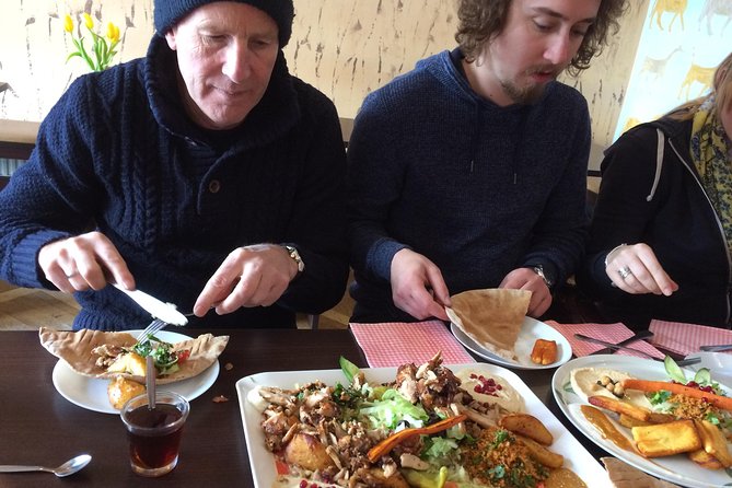 Classic Bites and Culinary Trends Neighborhood Food Tour in Berlin - Immigrant Influences on Berlin’s Food Scene