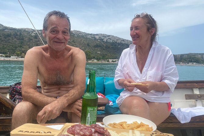 Classic boat tour of the Gulf of Cagliari - Discovering the Grotta dei Colombi