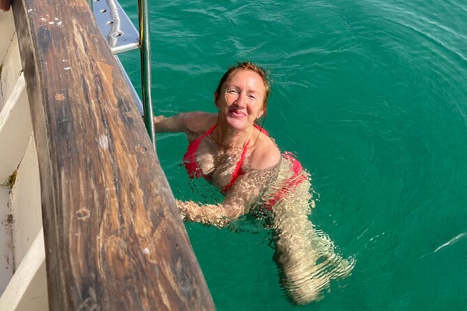 Classic boat tour of the Gulf of Cagliari - Practical Details: Meeting Point and Group Size