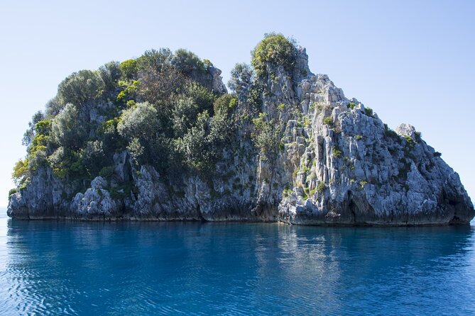 "Classic" Boat Trip to Capo Palinuro - Swimming in Baia del Buon Dormire