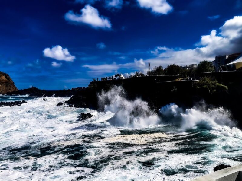 Classic Car Sightseeing Tour to the West & Northwest - Visiting Cabo Girão and the Skywalk