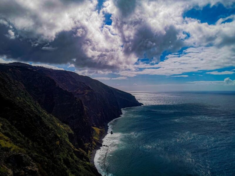 Classic Car Sightseeing Tour to the West & Northwest - Discovering the Natural Lava Pools and Waterfalls