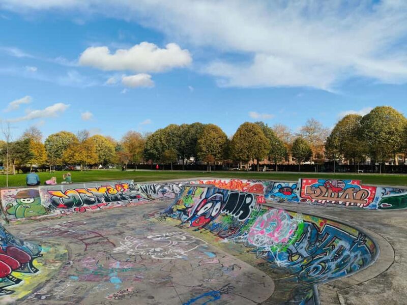Classic Dutch Ride Utrecht: with Drinks and Snacks - Cycling Through Utrecht’s Highlights for an Hour