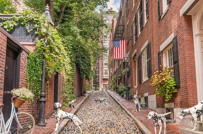 Classic Film and Television Locations Half Day Tour in Boston - Cheers Beacon Hill: The Real Sitcom Inspiration