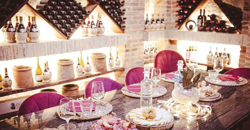 Classic: Lunch with Wine Tasting at Poggio ai Laghi Winery - Wine and Food Pairing Highlights