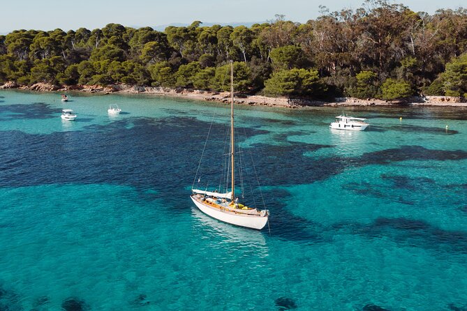 Classic Yacht Sailing in Cannes - Who Will Love This Yacht Trip