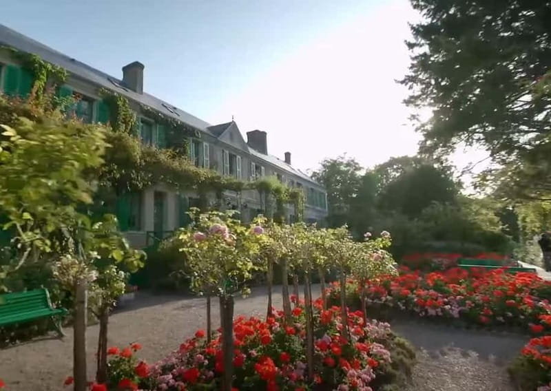 Claude Monet Tour: Giverny,Rouen,Etretat DayTrip from Paris - Discovering Rouen Cathedral’s Architectural Marvels