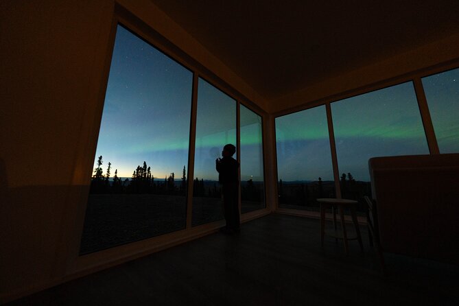 Cleary Summit Aurora Glass House Luxury Northern Lights Tour - The Experience Duration and Group Size