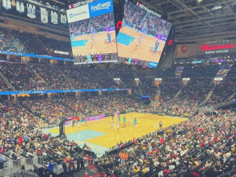 Cleveland: Cleveland Cavaliers Basketball Game Ticket - Food, Merchandise, and Onsite Facilities