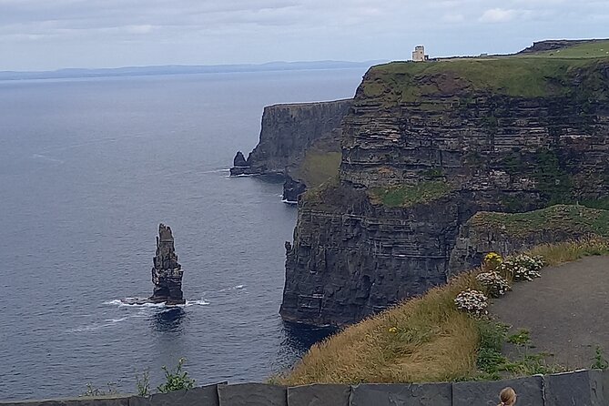 Cliffs of Moher and Bunratty Castle Private Day Tour from Dublin - Key Points